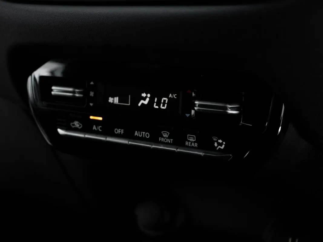 Suzuki Baleno 1.5 GLX A/T - Image 14