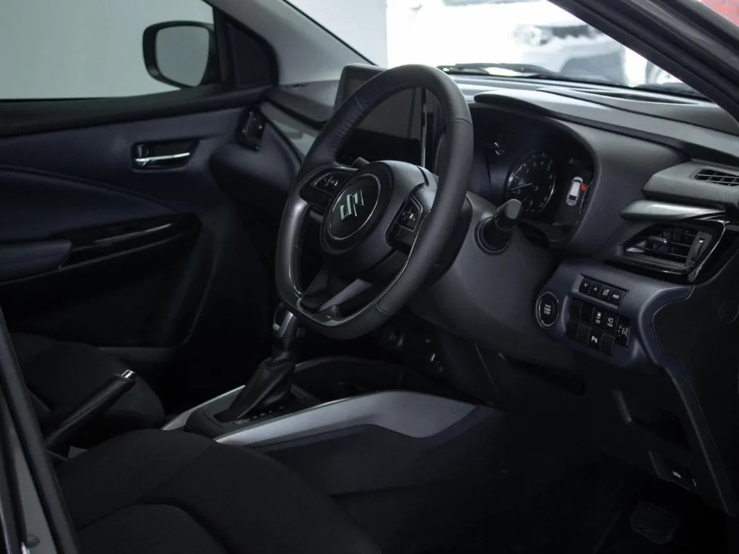 Suzuki Baleno 1.5 GLX - Image 14