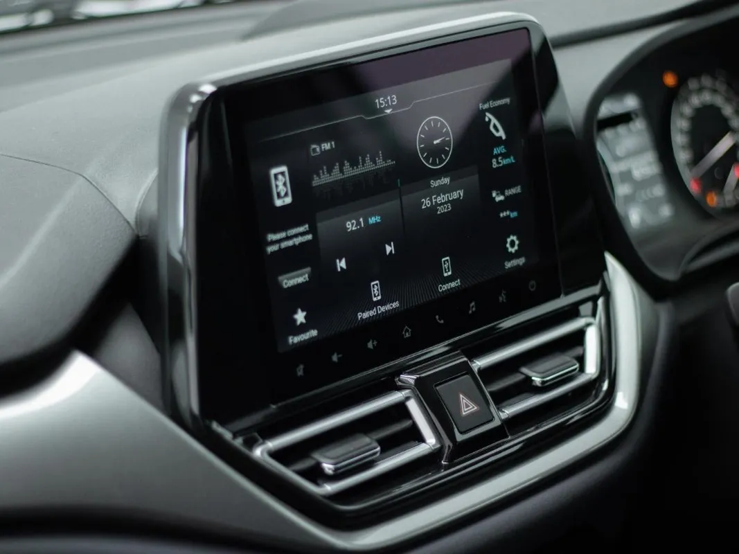 Suzuki Baleno 1.5 GLX - Image 15