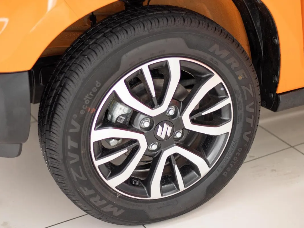 Suzuki S-Presso 1.0 GL+ AMT - Image 9