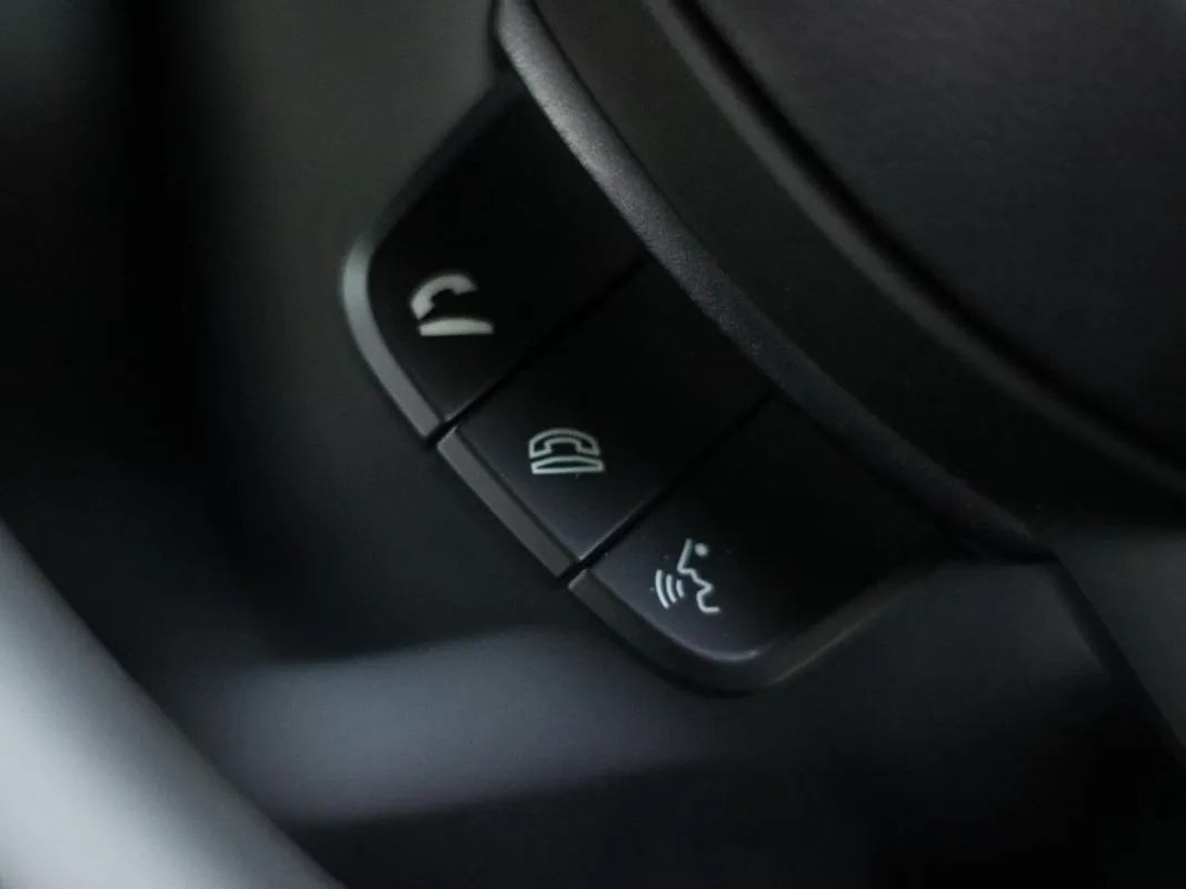 Suzuki Ertiga 1.5 GL - Image 10