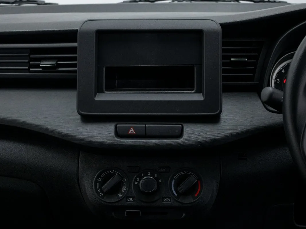 Suzuki Ertiga 1.5 GA - Image 11