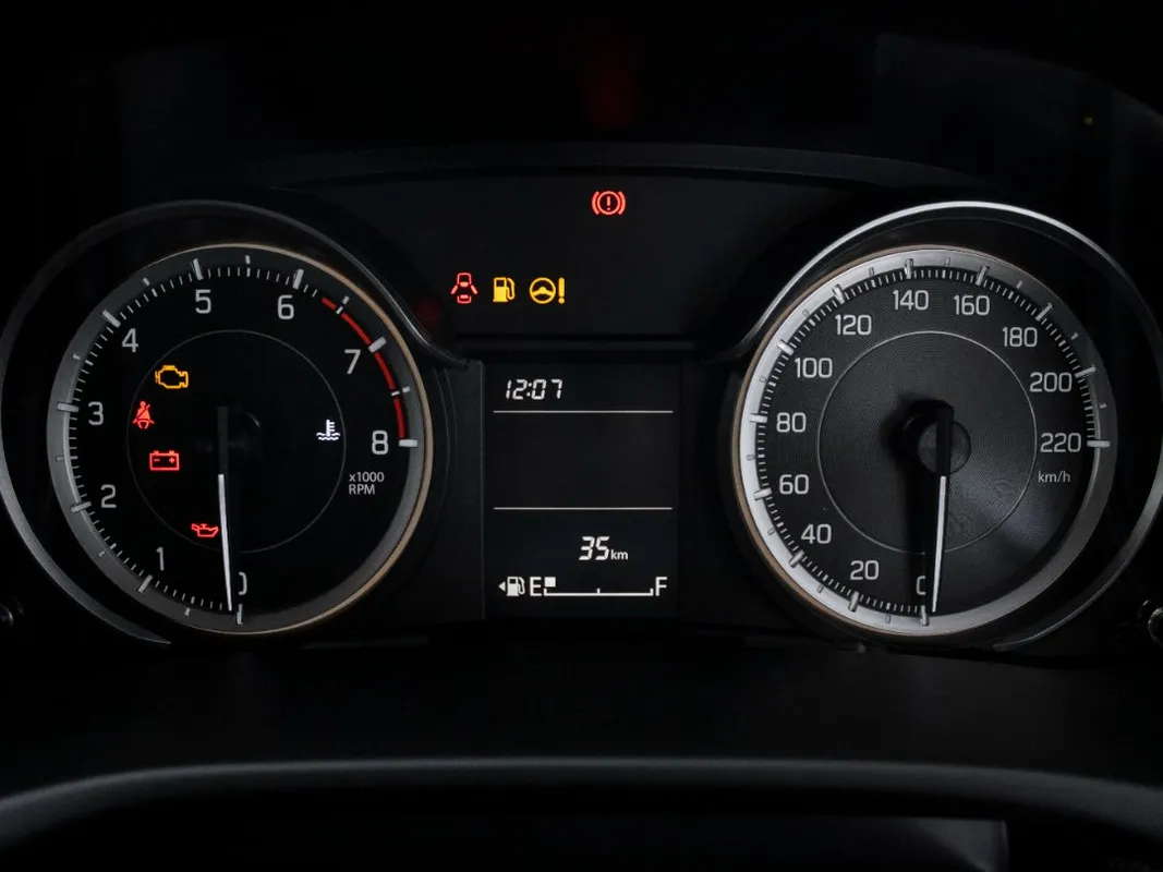 Suzuki Ertiga 1.5 GA - Image 8