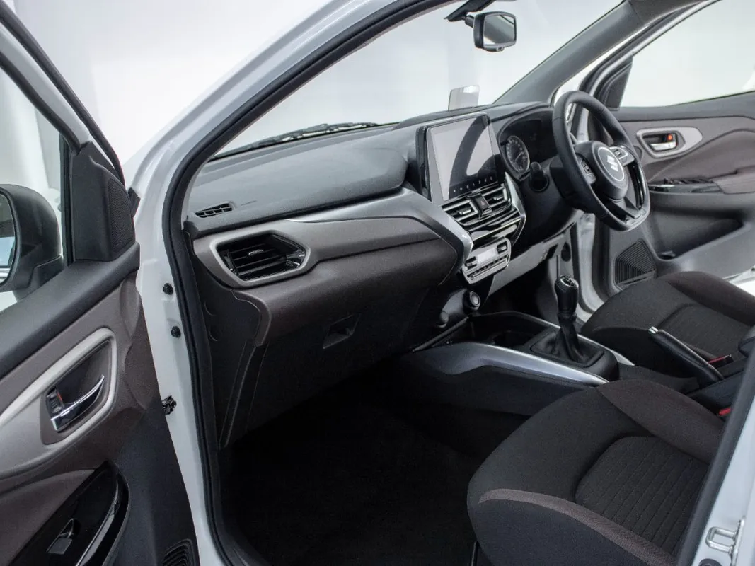 Suzuki Fronx 1.5 GLX 5MT - Image 11