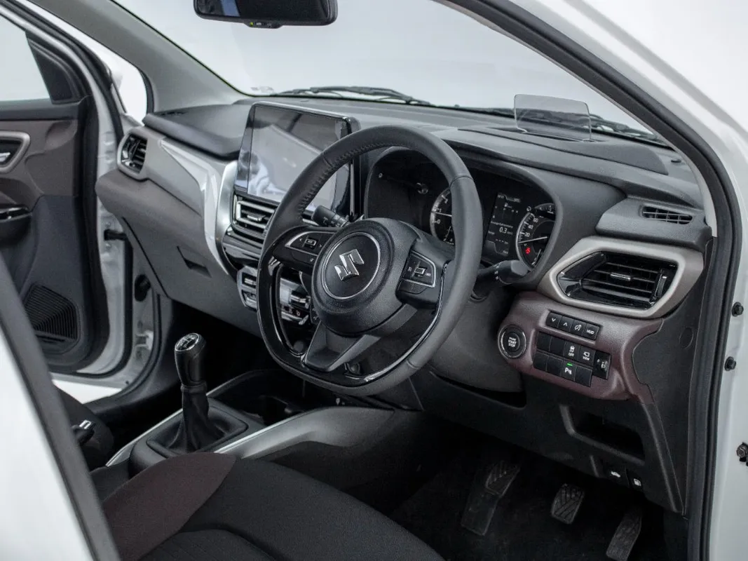 Suzuki Fronx 1.5 GLX 5MT - Image 10