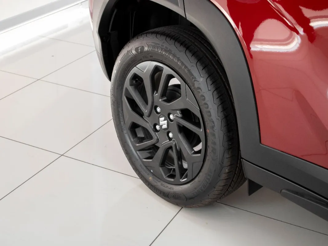 Suzuki Fronx 1.5 GL 5MT - Image 9