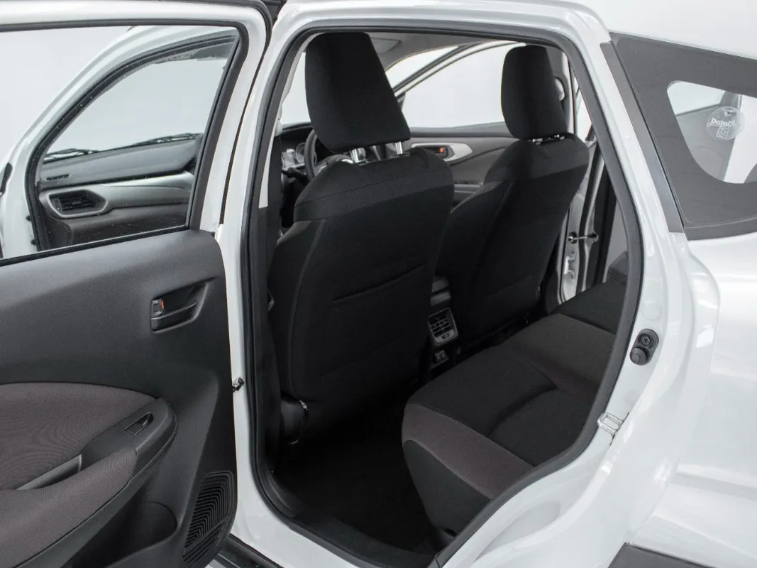 Suzuki Fronx 1.5 GL 5MT - Image 16