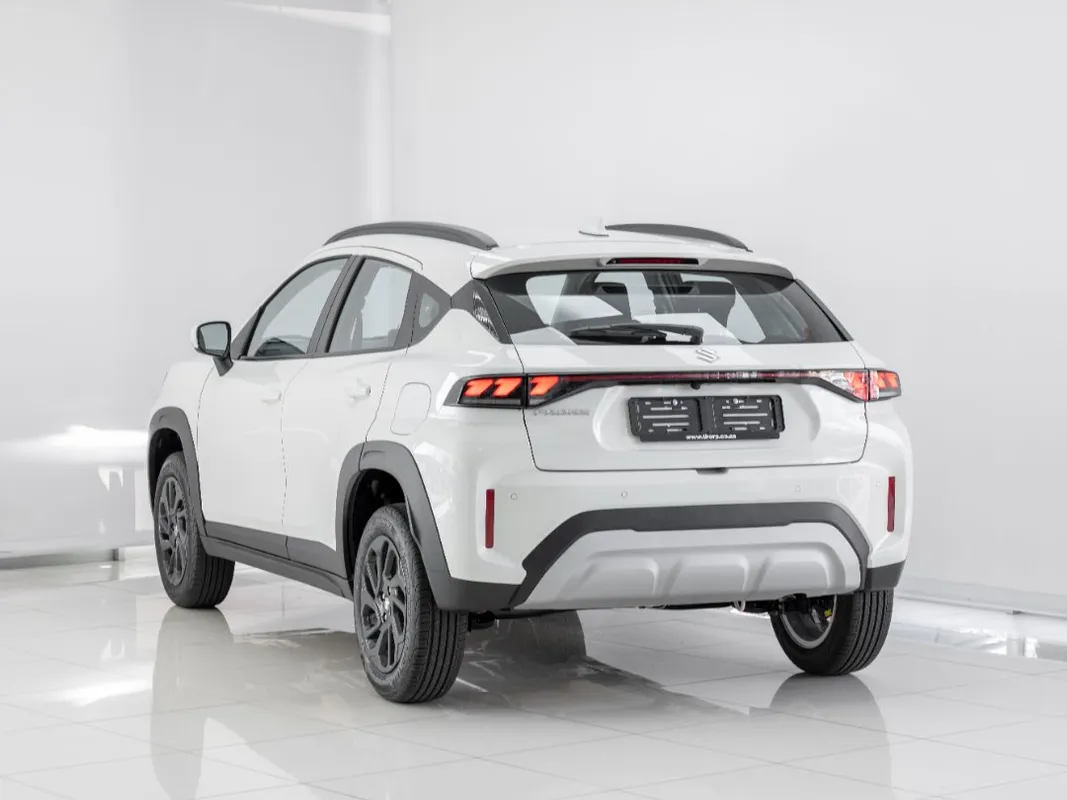 Suzuki Fronx 1.5 GL 5MT - Image 6