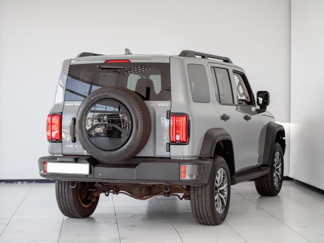 GWM Tank 300 2.0T 8AT 4X4 Super Luxury - Image 2