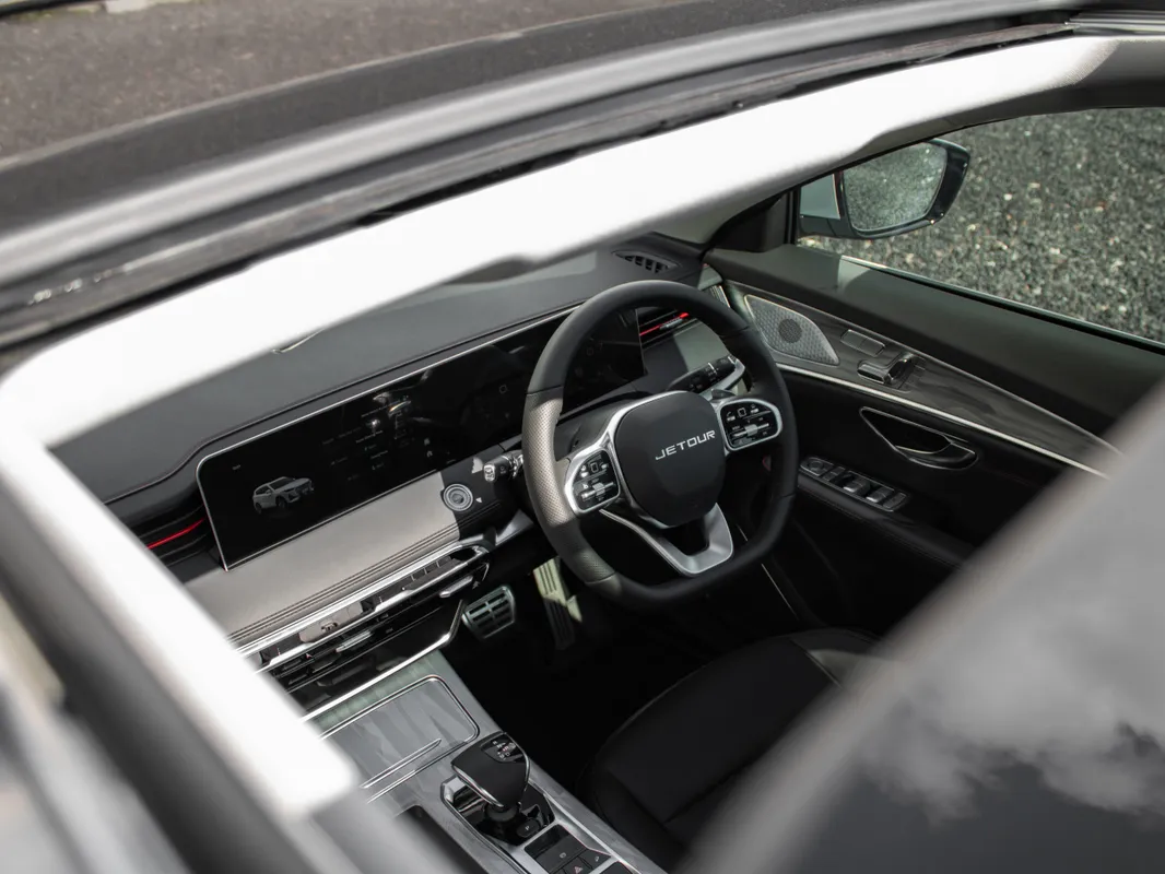 Jetour X70 Plus 1.5T Deluxe - Image 3