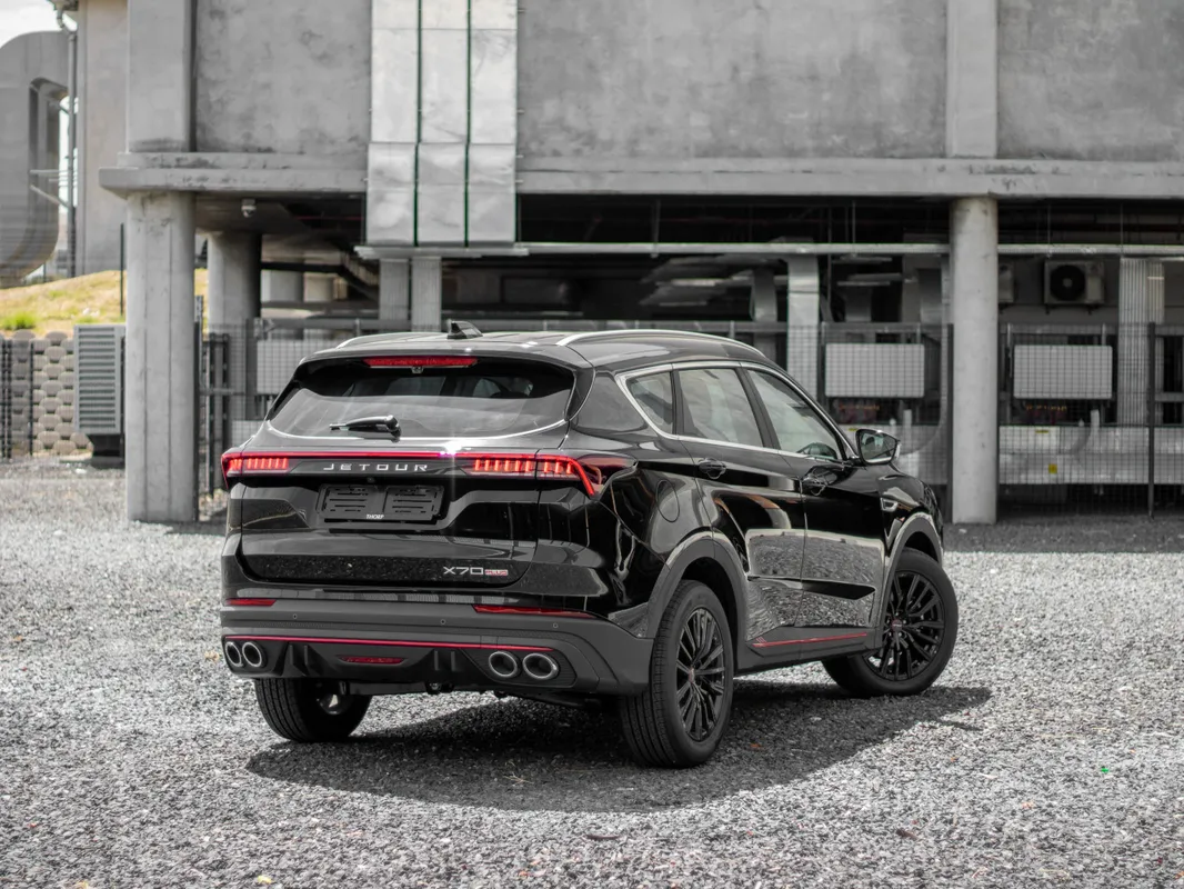 Jetour X70 Plus 1.5T Momentum - Image 3