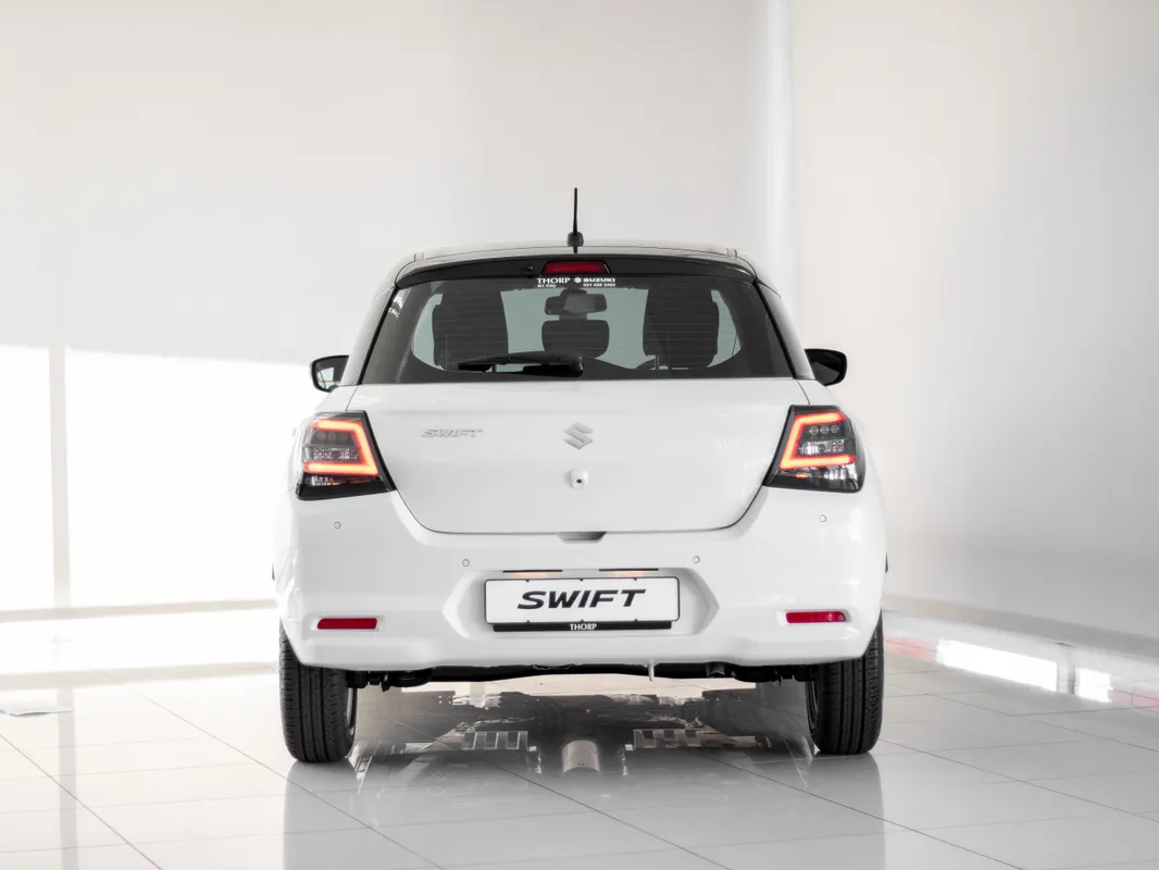 Suzuki Swift 1.2 GLX MT - Image 3