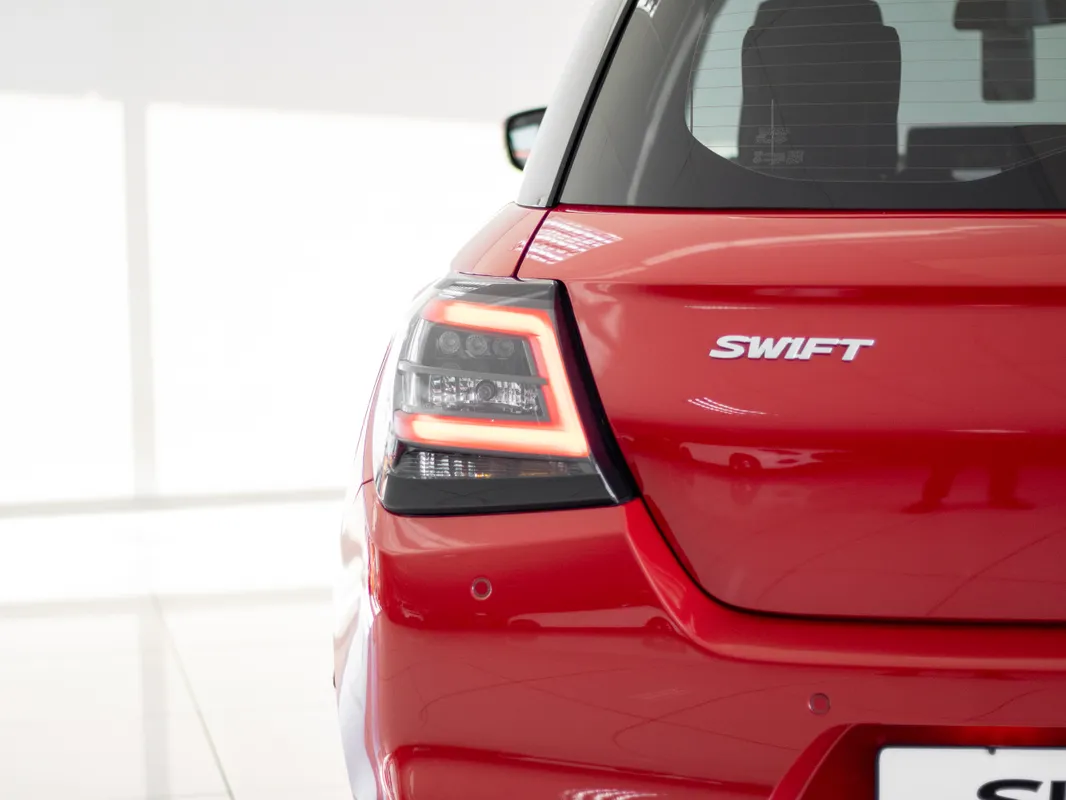 Suzuki Swift 1.2 GLX CVT - Image 5