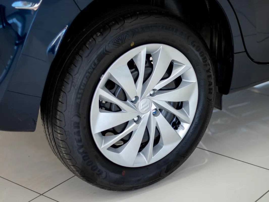 Suzuki Baleno 1.5 GL A/T - Image 5