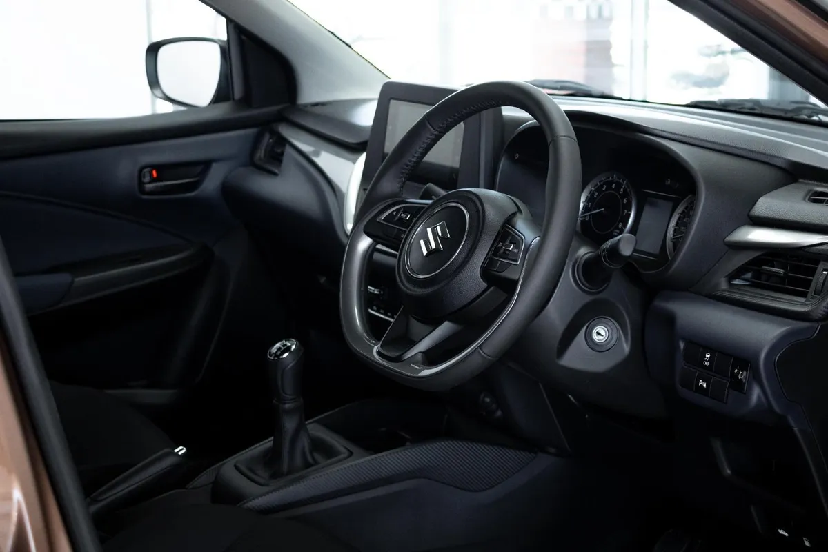 Suzuki Baleno 1.5 GL - Image 6