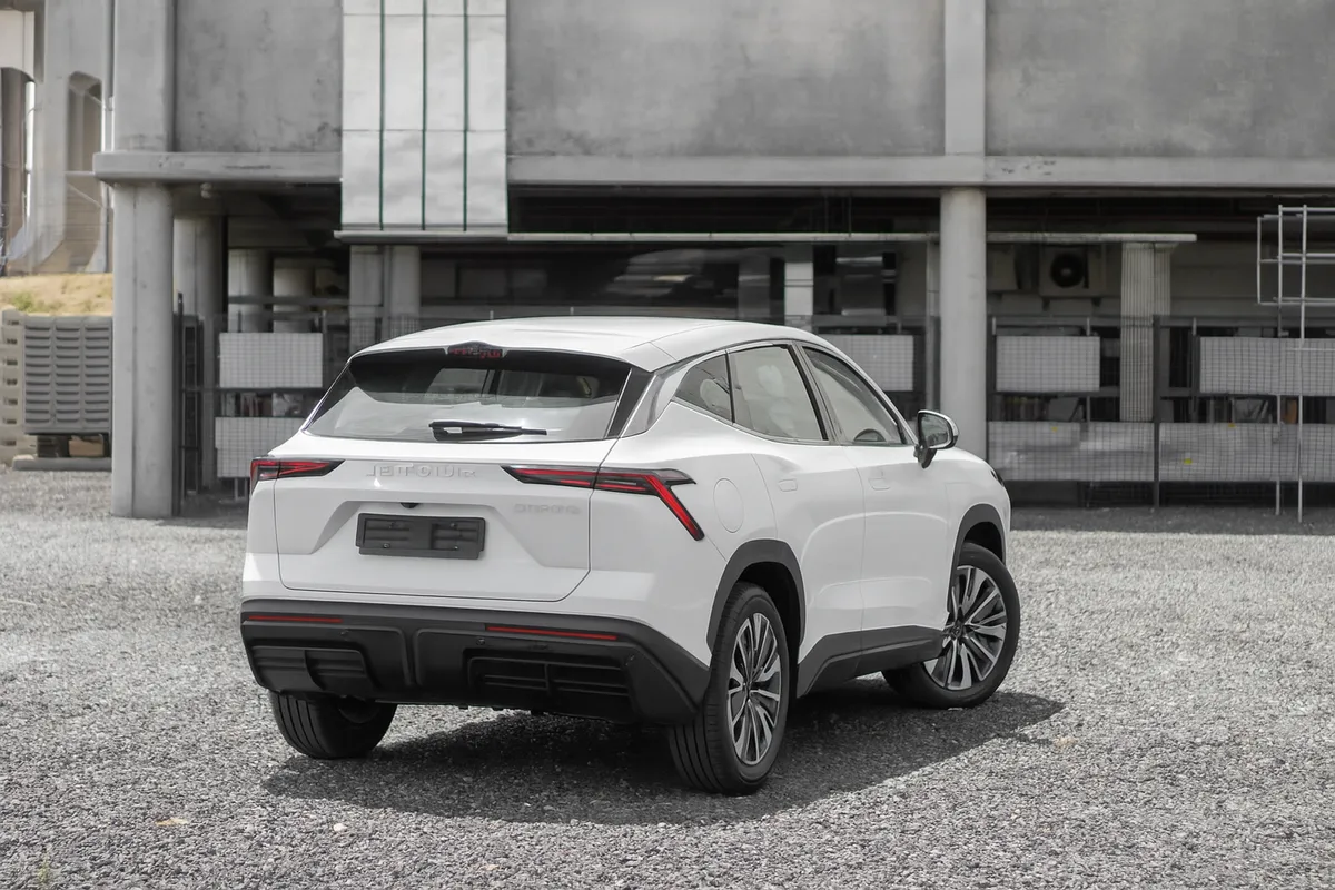 Jetour Dashing 1.5T Momentum - Image 4