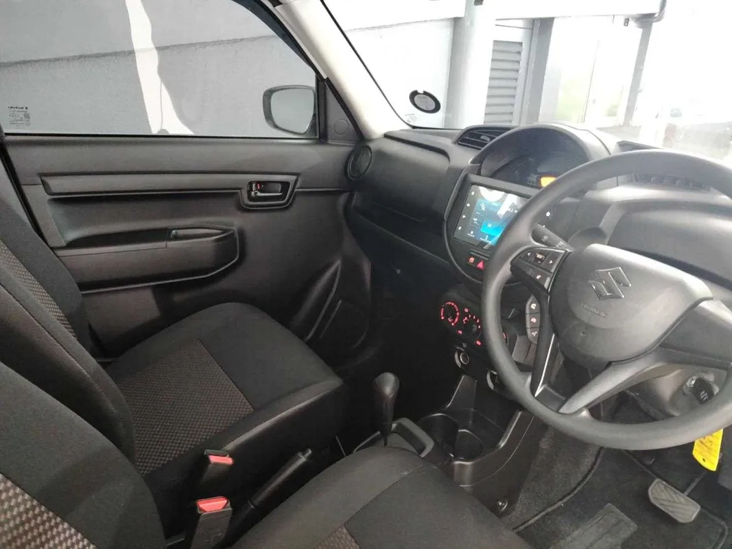 Suzuki S-Presso 1.0 GL+ AMT - Image 7