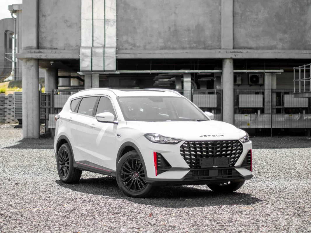 Jetour X70 Plus 1.5T Momentum