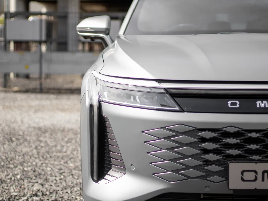 OMODA C9 1.5T AWD PHEV - Image 2