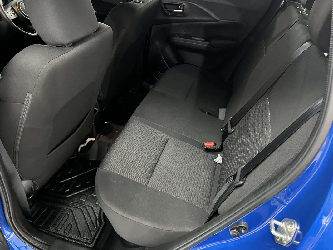 Suzuki Swift 1.2 GLX MT - Image 10