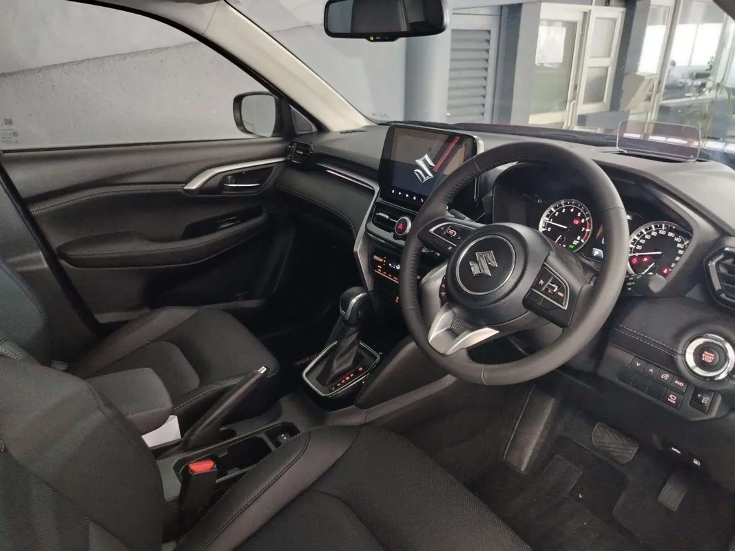 Suzuki Grand Vitara 1.5 GLX Auto - Image 9