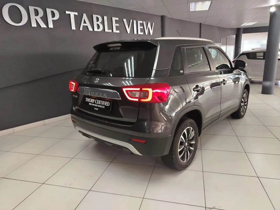 Suzuki Vitara Brezza 1.5 GLX - Image 5