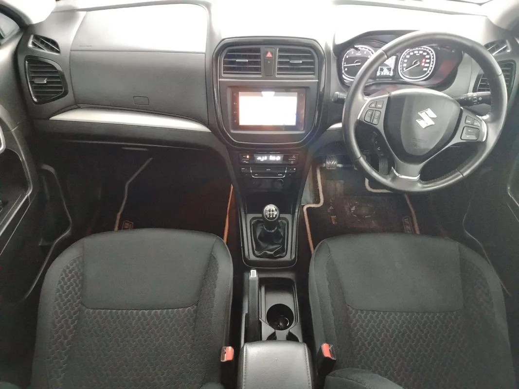 Suzuki Vitara Brezza 1.5 GLX - Image 6