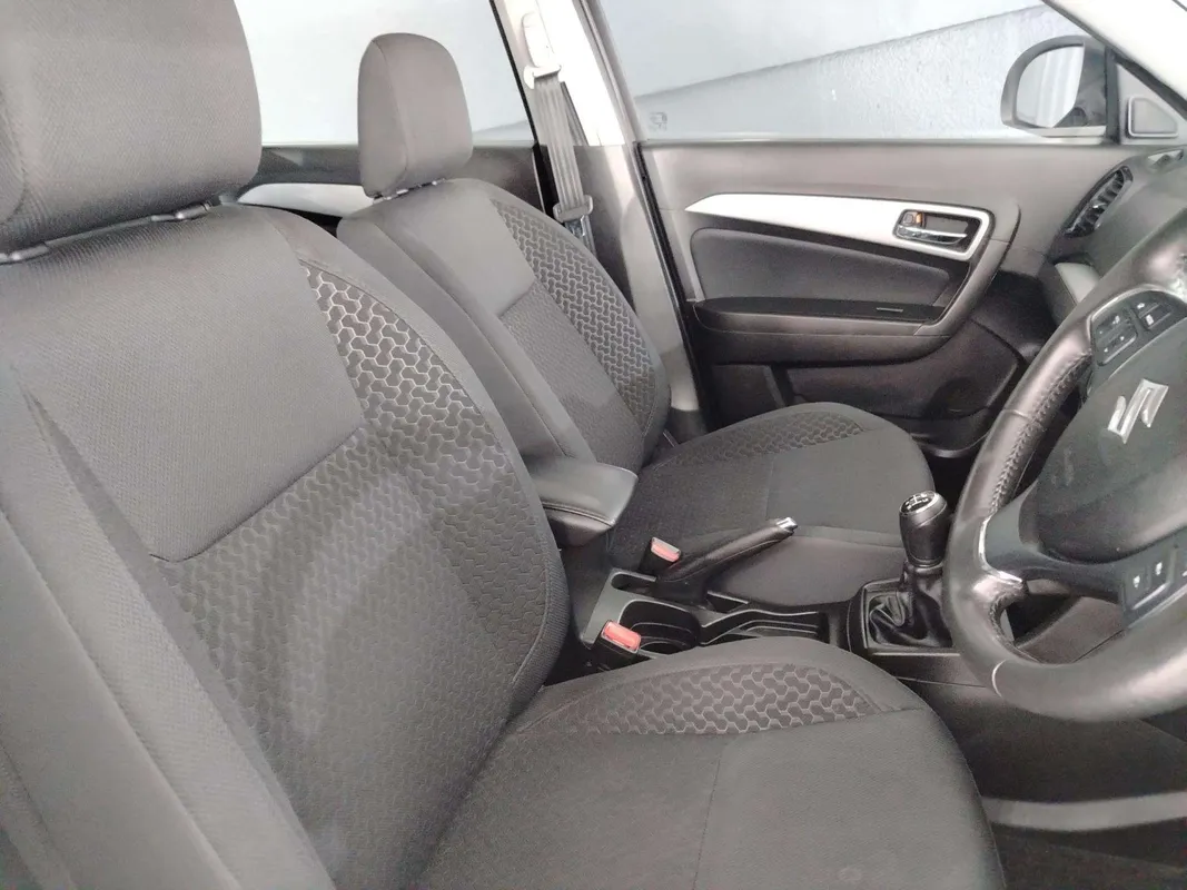Suzuki Vitara Brezza 1.5 GLX - Image 8