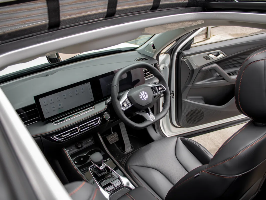 MG HS 1.5T DCT Luxury - Image 12