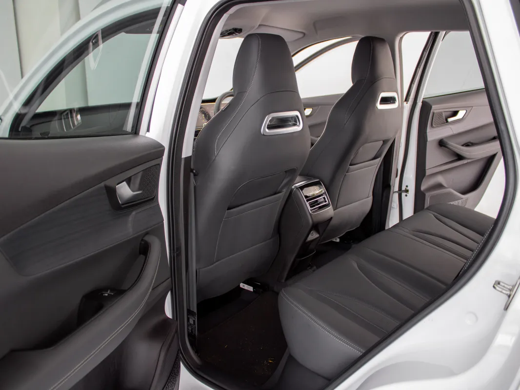 Chery Tiggo 4 Cross 1.5T ME DCT - Image 9