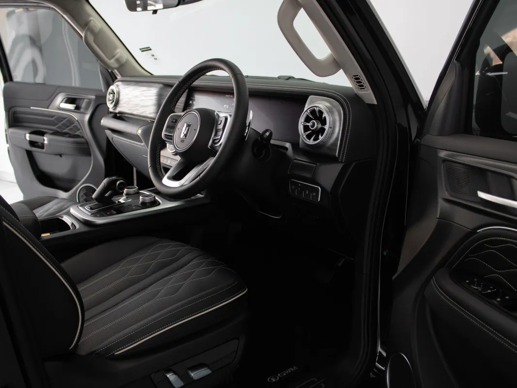 GWM Tank 300 2.0T HEV 9HAT 4X4 Super Luxury - Image 10