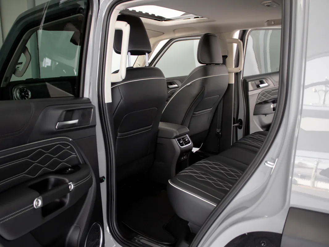 GWM Tank 300 2.4TD 9AT Luxury - Image 11