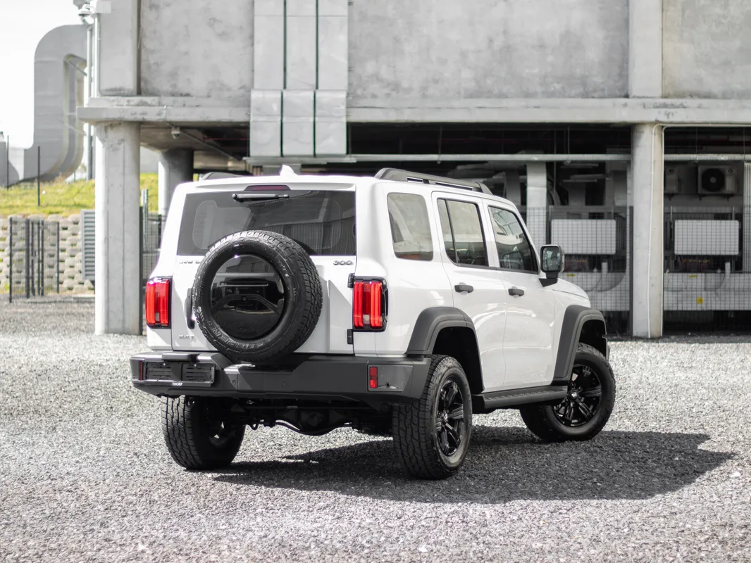 GWM Tank 300 2.0T 8AT 4X4 Super Luxury - Image 6