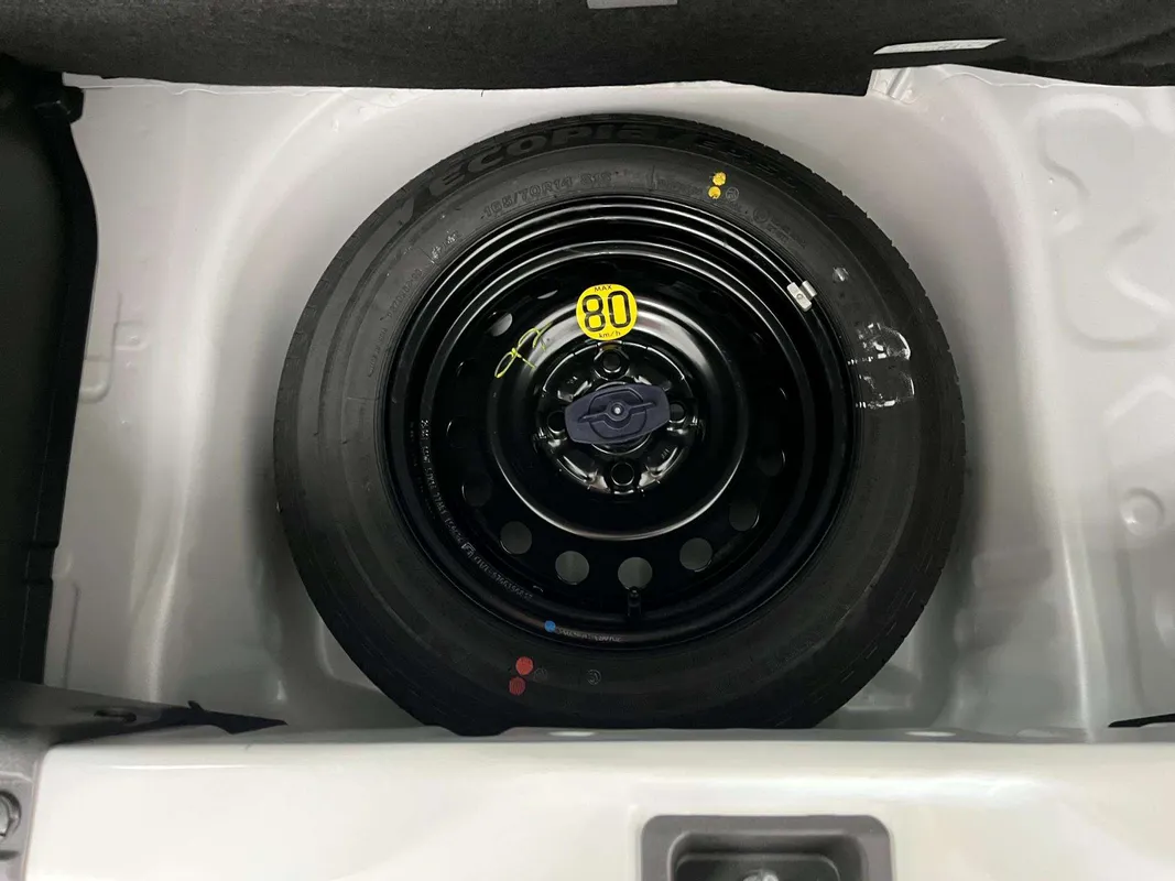 Suzuki Celerio 1.0 GL AMT - Image 10