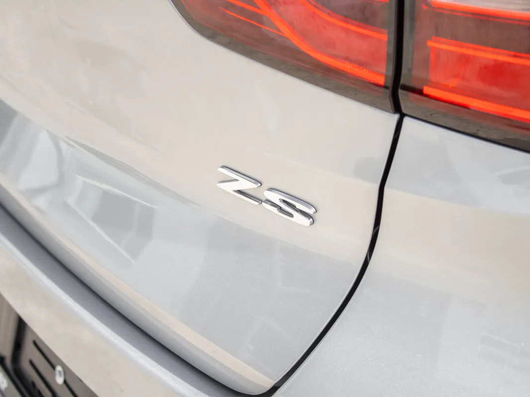 MG ZS 1.5L 4AT Luxury - Image 6