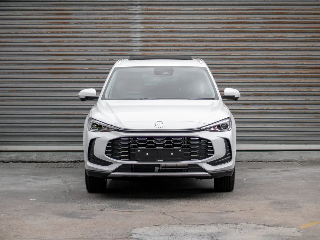 MG ZS Pro 1.5T CVT Luxury - Image 2