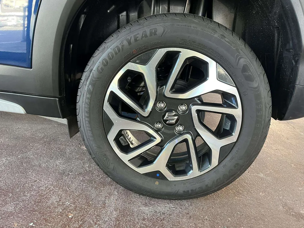 Suzuki Fronx 1.5 GLX 5MT - Image 10