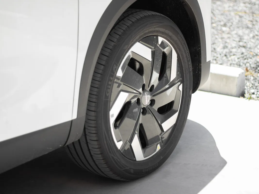 OMODA C7 1.6T Luxury - Image 16