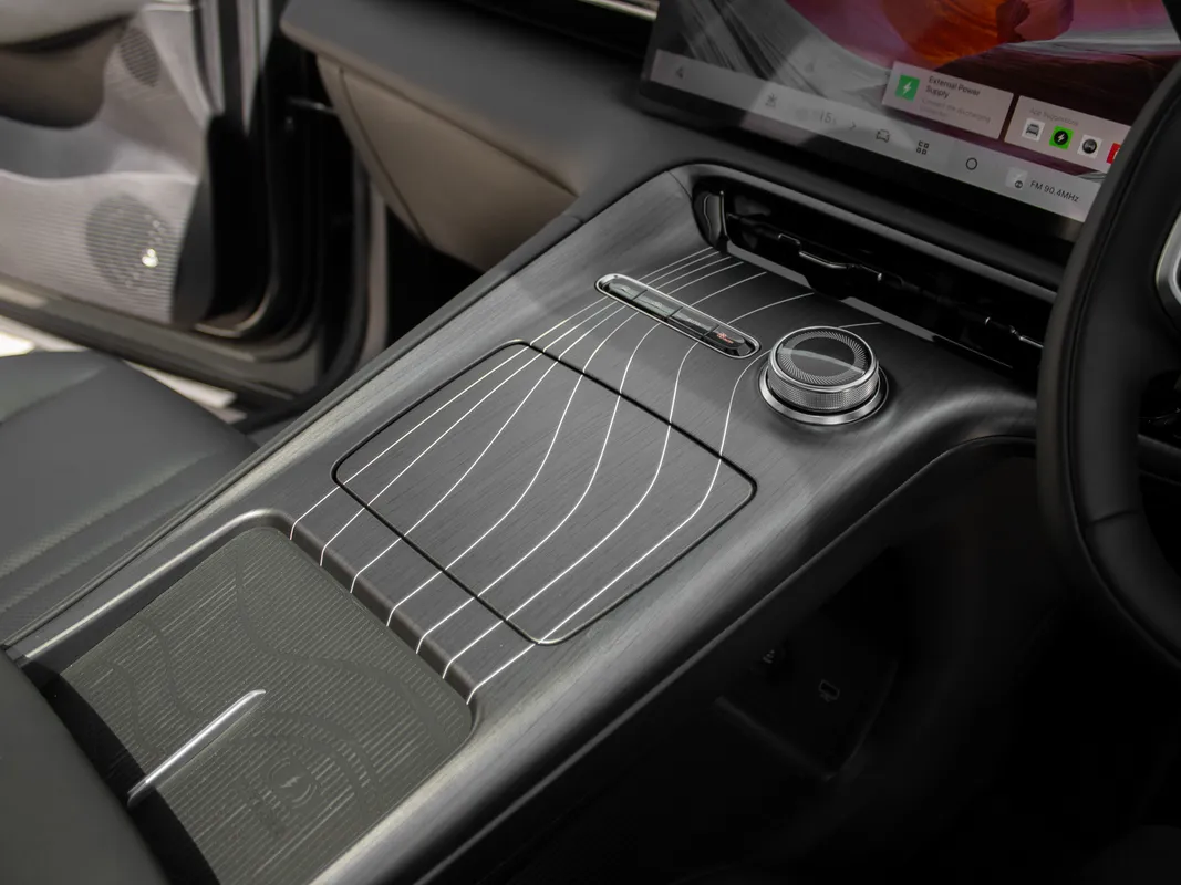 Geely E5 EM-i Aspire - Image 13