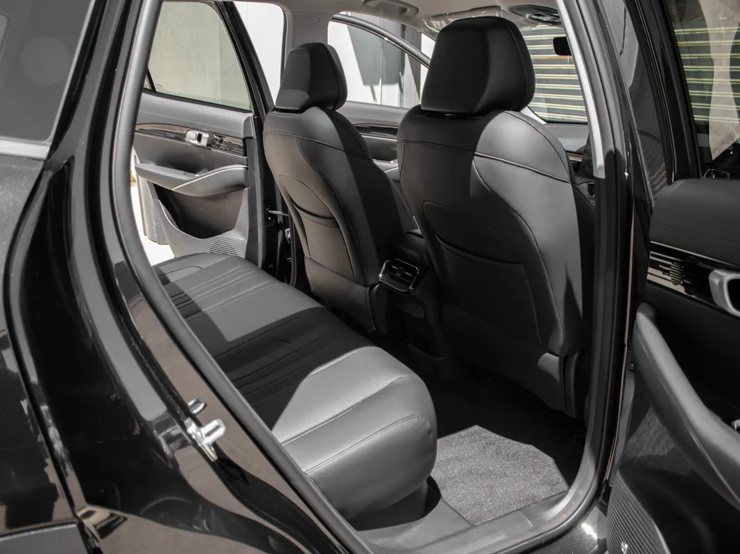 Geely E5 EM-i Apex - Image 15