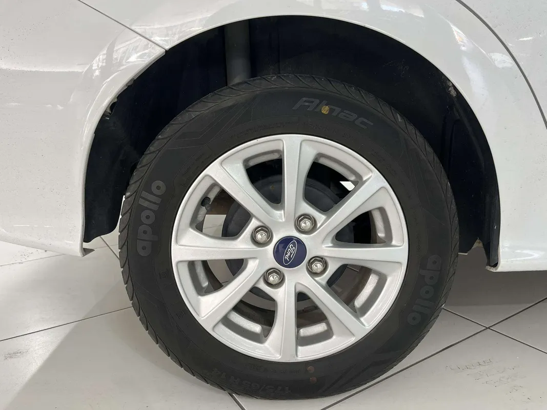 Ford Figo sedan 1.5 Trend - Image 5