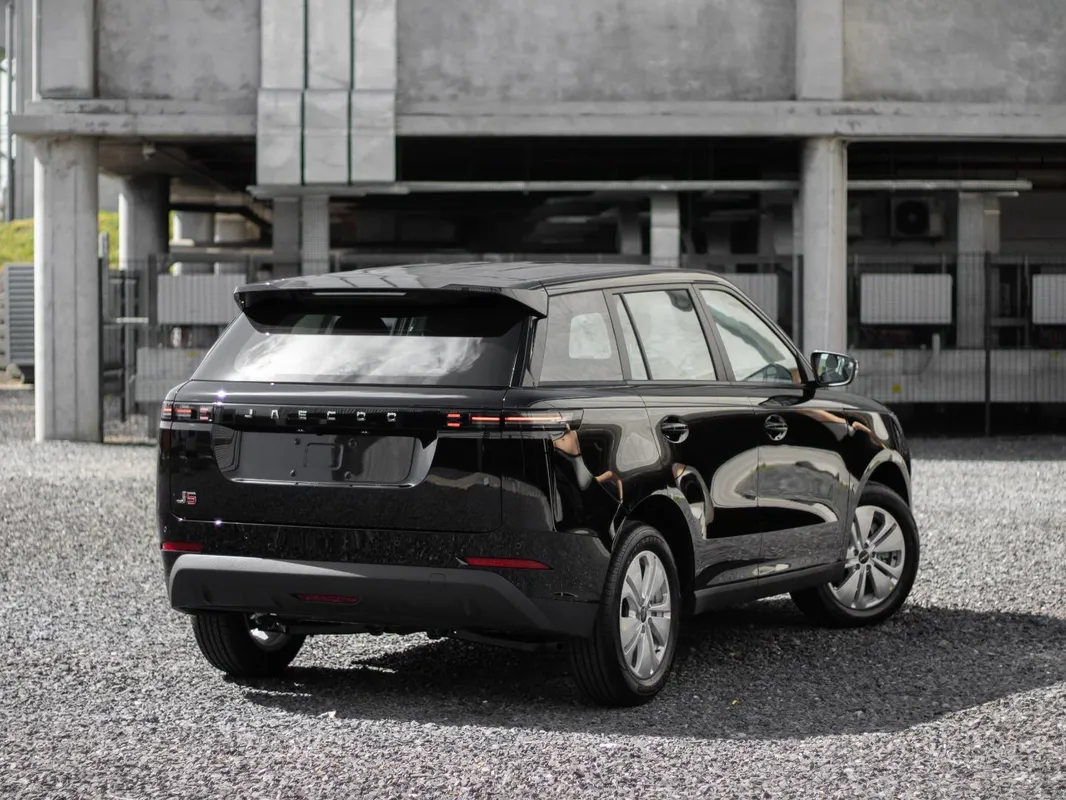 JAECOO J5 1.5T Core - Image 9