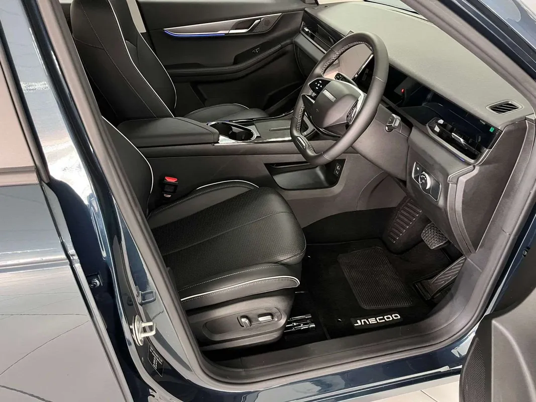 JAECOO J5 1.5T Glacier - Image 6