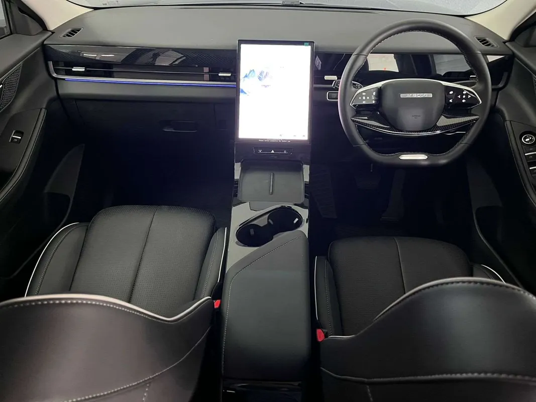 JAECOO J5 1.5T Glacier - Image 5