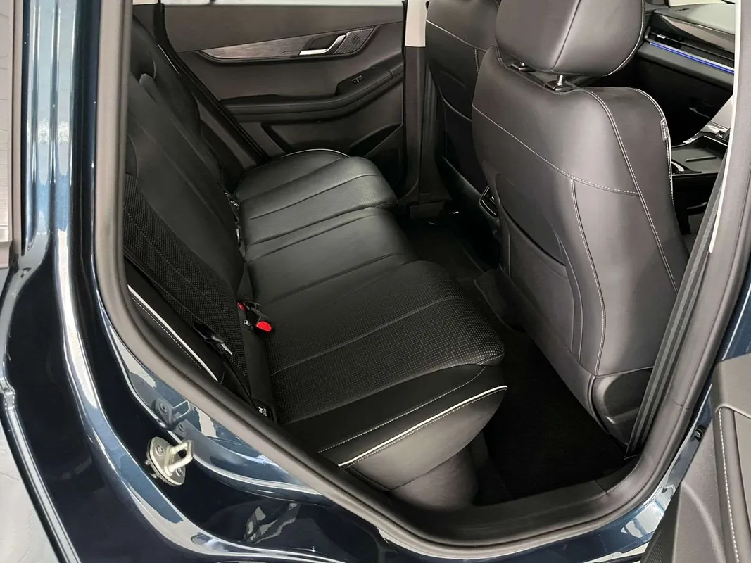 JAECOO J5 1.5T Glacier - Image 7