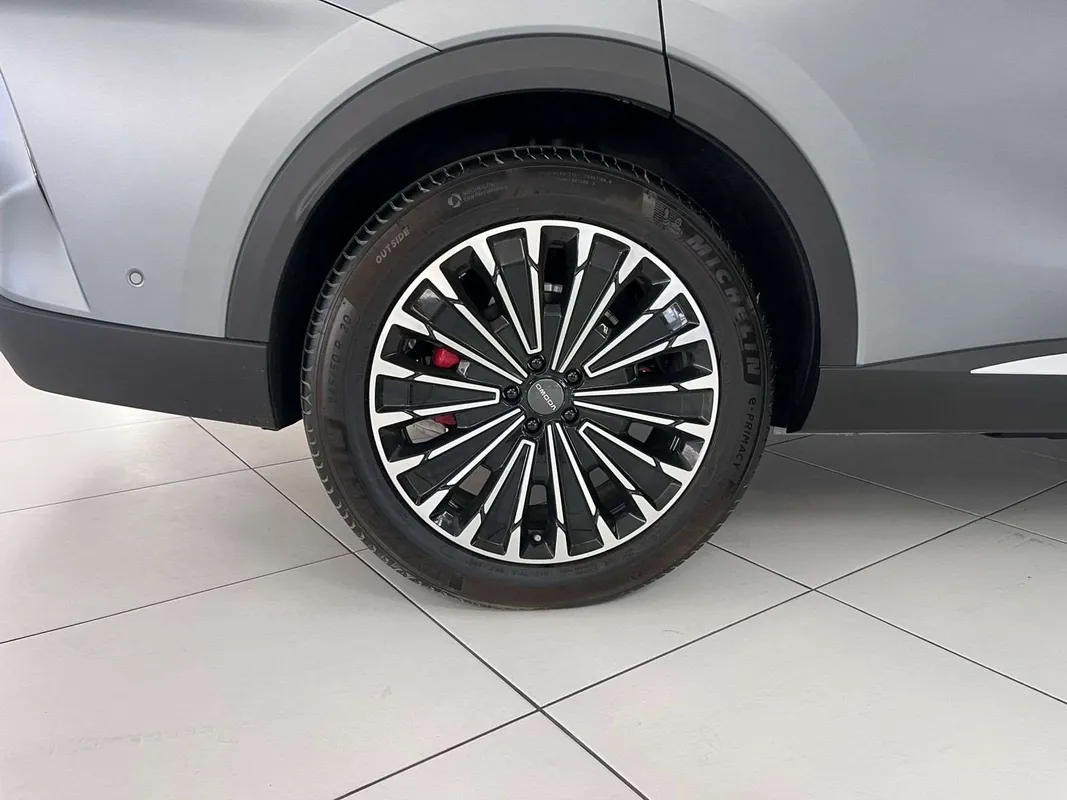 OMODA C9 1.5T AWD PHEV - Image 9