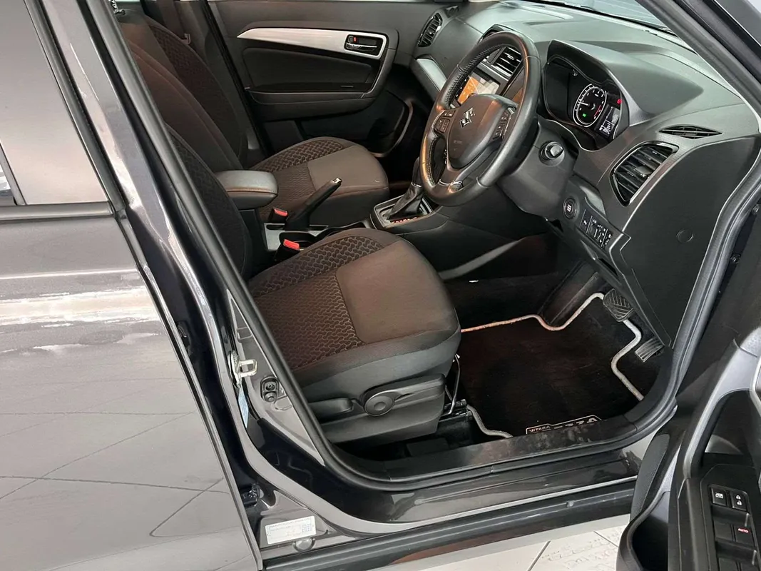 Suzuki Vitara Brezza 1.5 GLX Auto - Image 8