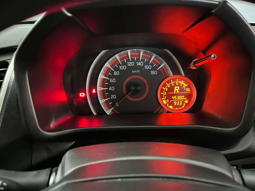 Suzuki Celerio 1.0 GL AMT - Image 6