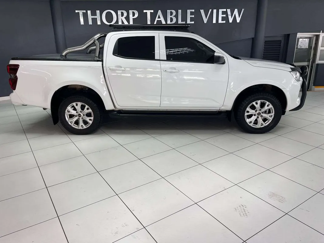 Isuzu D-MAX 1.9 Ddi HR LS Auto D/C P/U - Image 3