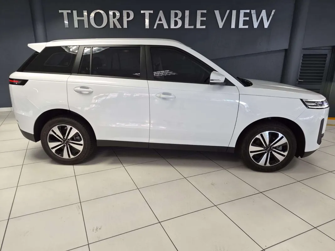 JAECOO J5 1.5T Glacier - Image 3